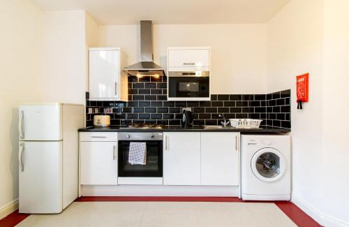 Gateshead Apartment | Great offers on Long Stays! LaLuNa Apartments