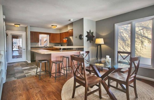 Downtown Park City House | GREAT OLD TOWN LOCATION- SKI TO TOWN LIFT & STEPS TO MAIN ST!
