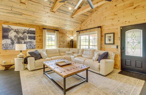 Jasper House | Great Outdoor Space Margys Farmhouse in Jasper