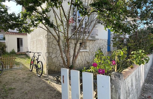 Saint-Trojan-les-Bains House | Great patio house in St Trojan