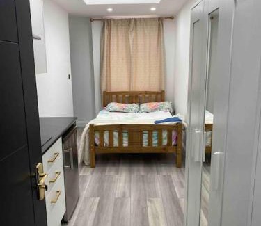 Hillingdon Apartment | Great Place in Northwood