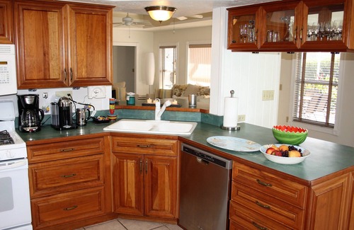 Venice Villa | Great pool home in prime location (Golden Beach) on Venice Island ,walk to beach
