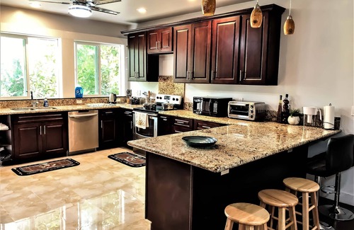 Waimanalo House | Great Price! 4800sf 9 rooms 5 baths Gated New House Steps from Waimanalo Beach