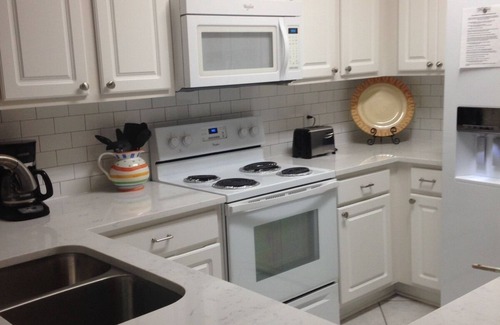 Orange Beach Condo | Great Rates for Fall - Book Now! 5★ 3BR/2BA Beachfront Condo Direct Ocean View!