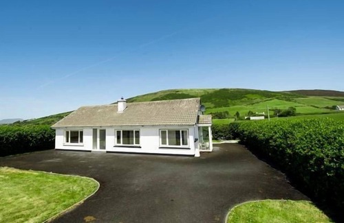 Louisburgh Cottage | Great renovated house in the village of Louisburgh