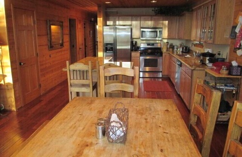 Kachina Village Cabin | Great Reviews and all home conveniences - Fully Remodeled Cabin!