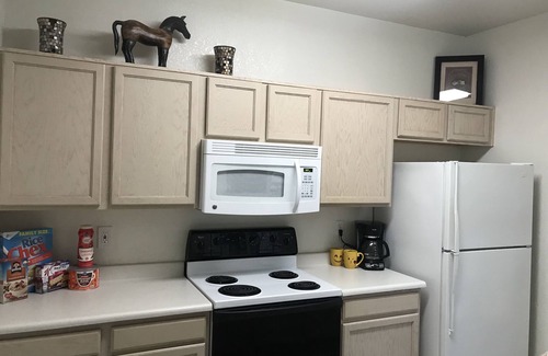Central Scottsdale Condo | Great Scottsdale Location - Pool, Wifi, Fully furnished & more