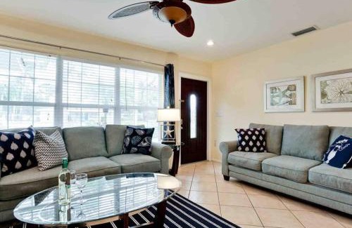 Venice House | Great Shape After Milton -gorgeous Pool! - Os