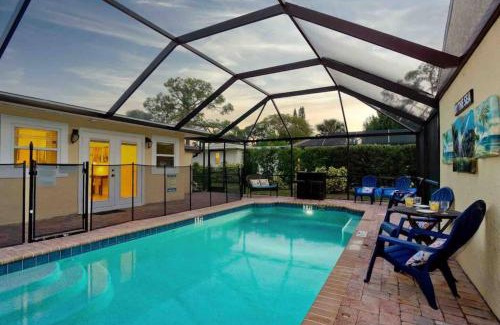 Venice House | Great Shape After Milton-pool Home Wows! Po