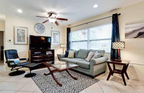 Venice House | Great Shape After Milton-pool Home Wows! Po