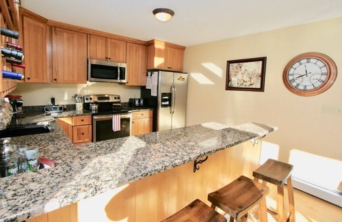 Bretton Woods House | Great Ski Area Views, Child ready Town House. New for 2024 Air conditioning