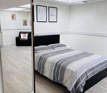 New Malden Other | Great space with garden and parking