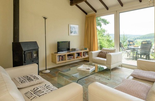 Coo House | Great spacious holiday home in a tranquil holiday park.