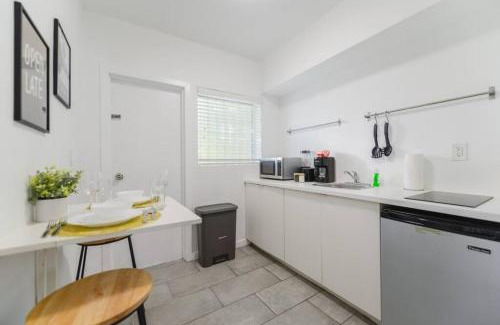 Northeast Miami Apartment | Great Studio Residence 15 min from the beach