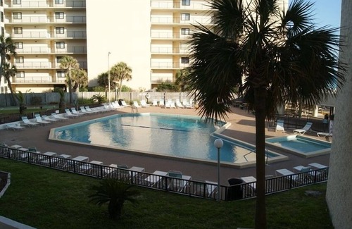 Panama City Beach Apartment | Great Summer Rates Rates! Beach Chairs
