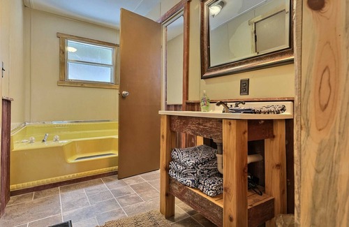 Lead House | Great trail access, plenty of solitude, and a Hot Tub under the stars.