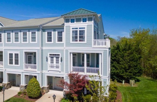 Sawgrass South House | Great Vacation Townhouse w/Plenty of Space & 3 Decks Near Beaches and Shopping!