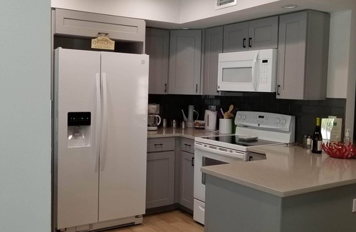 Sarasota Springs House | Great Value! Immaculate, minutes from the beach, With heated pool !