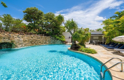 Mullins House | Great Value Rental With Pool & Housekeeper - 2 Min From The Beach