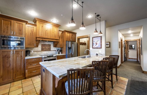 Deer Valley Condo | Great View of Deer Valley-Chaparral-2 BD/2BA-Beautifully Decorated-On Bus Route