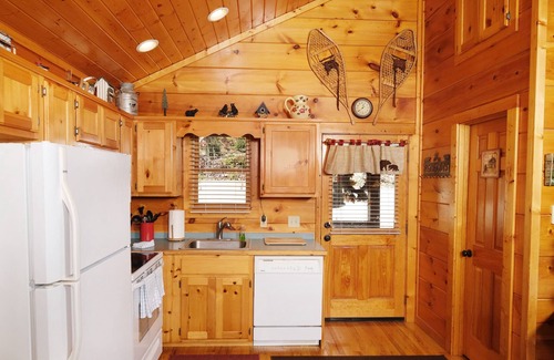 Gatlinburg - Pigeon Forge Cabin | Great views of the Smokies Mountains near Pigeon Forge and Wears Valley