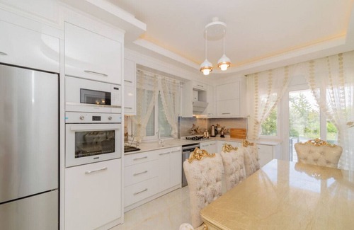 Kepez Apartment | Great Villa with Pool Hammam and Sauna in Antalya