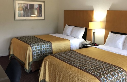 Grandview Plaza Hotel | Great Western Inn Suites