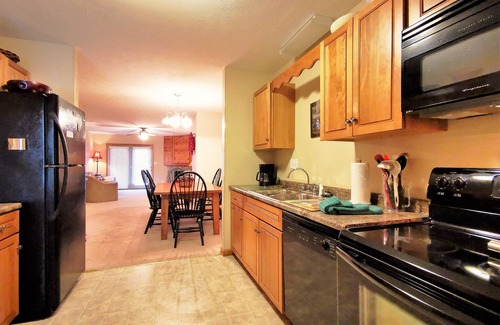 Snowshoe House | ❤️Great WiFi. Beautiful Home for a Ski Getaway. 15% off of ski rentals