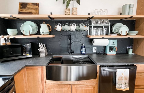 East Millcreek House | Greatest Snow on Earth | New Remodel | Quick access to all canyon resorts