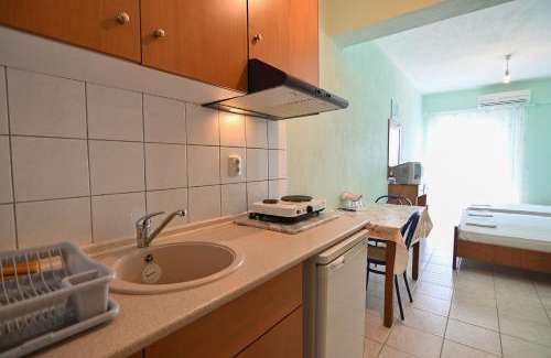 Asprovalta Apartment | Greece Asprovalta Rooms Accomodation Apartment Hotel Petalo