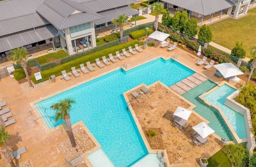 Buda Apartment | Green 1BD 2 - One Bedroom Apartment, Sleeps 2