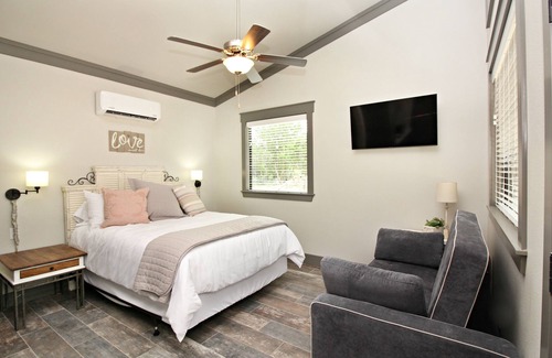Wimberley Cottage | Green Acres Cottages Wimberley Suite - New Cottages Close to Downtown