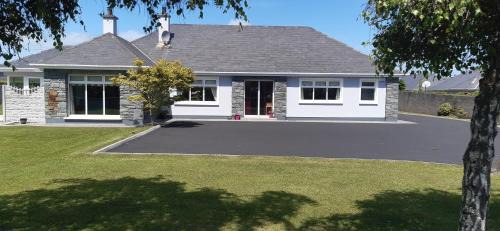Aghadoe House | Green Acres Guesthouse- Accommodation Only