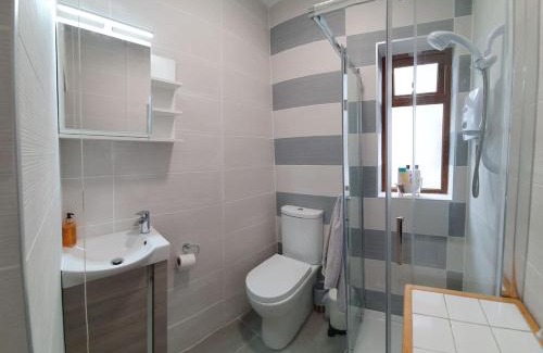 Fivemilebourne Apartment | Green Acres - Peaceful, with spectacular views!