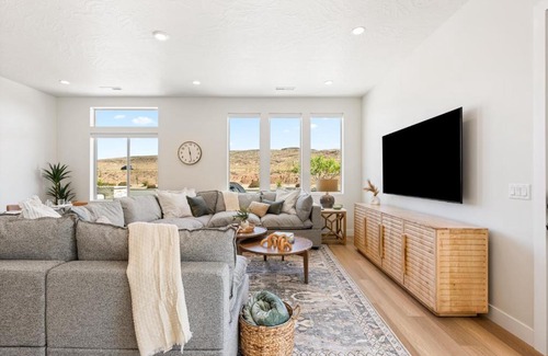 St. George House | Green Acres townhouse