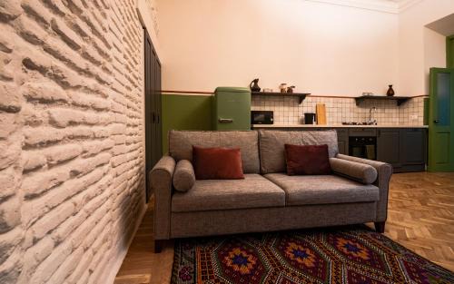 Sololaki Apartment | Green apartment