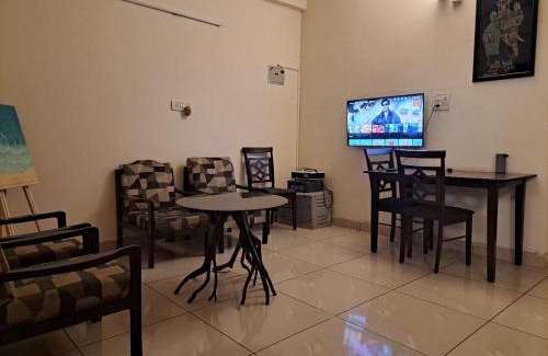 Gurugram Apartment | Green Bacchus by Walias