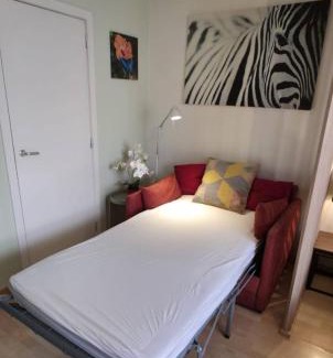 Marolles Apartment | Green Cosy studio