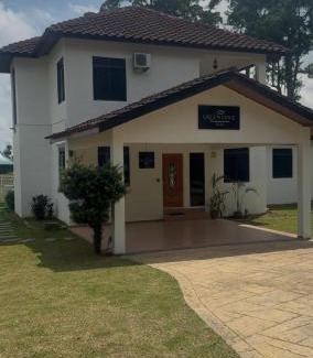 Alor Gajah Villa | Green Cove Villa A Famosa Karaoke Netflix Private pool