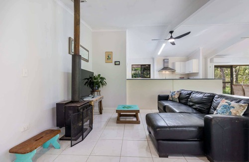 Agnes Water House | Green Dragon: Family-Friendly Home In Agnes Water