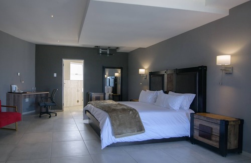 Mdumbi Hotel | Green Fields Hotel