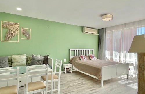 Sunny Beach Apartment | Green Fort Noks - Private apartment - BSR - 2