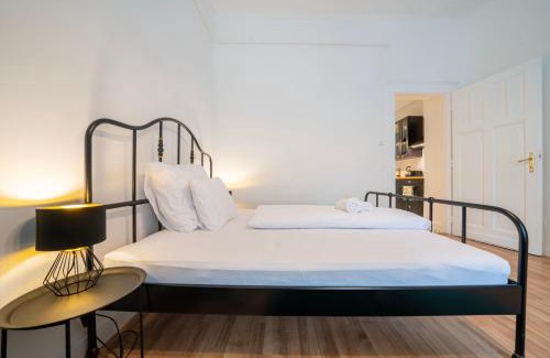 Krisztinavaros Apartment | Green Greguss Calm Chic w AC by M2 Metro