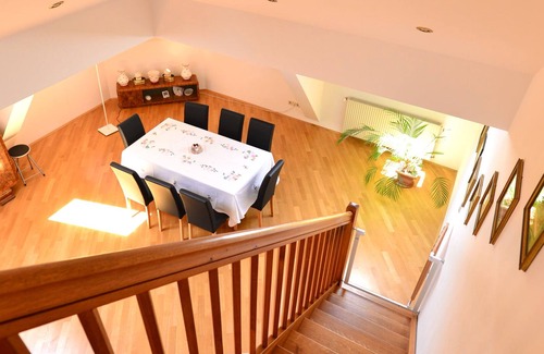 Landstrasse Apartment | Green haven – roofgarden penthouse in central area