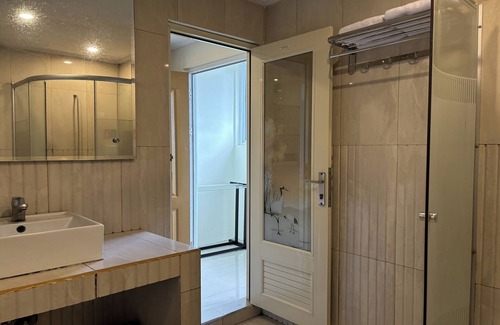 Cibuniherang Hotel | Green Hero Darajat Hotel