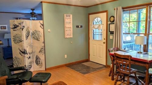Kenyon Apartment | Green Hill Guest Suite
