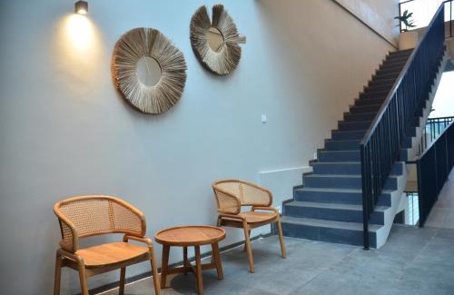 Bandung Villa | Green Hill Mountain City View Villa 8 bedrooms with a private heated swimming pool and a movie room