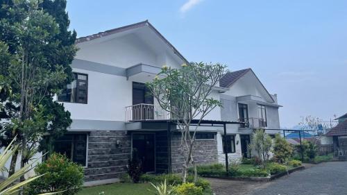 Cipanas Villa | Green Hill Resort Kemuning