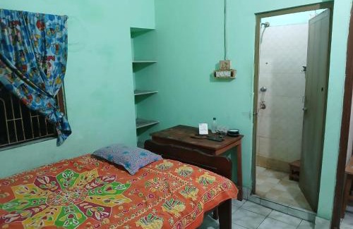 Kolkata House | Green Homestay Kolkata - Attach Bath - Paid common Kitchen