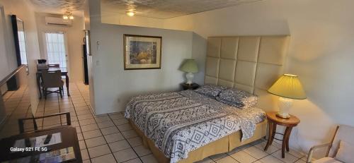 East Fort Lauderdale Hotel | Green Island Inn